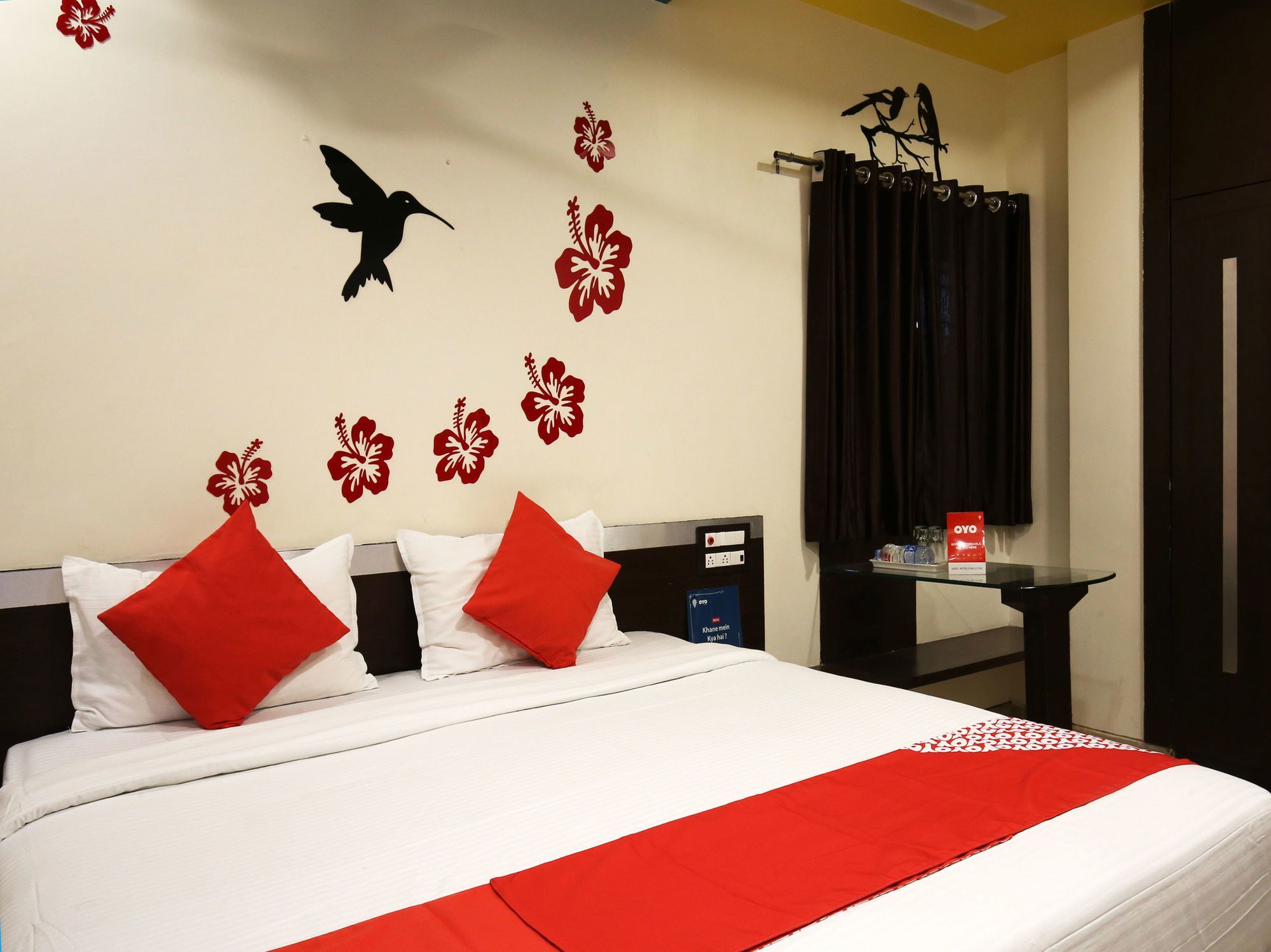 Oyo 11548 Hotel Mrunal Palace Аурангабад Екстериор снимка