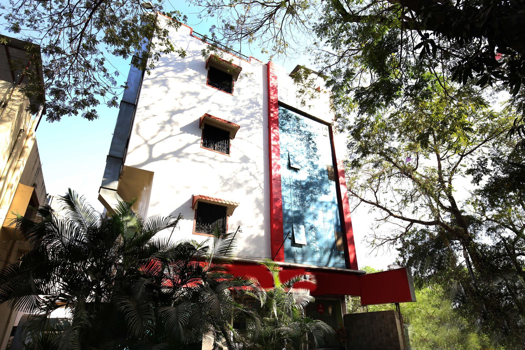 Oyo 11548 Hotel Mrunal Palace Аурангабад Екстериор снимка